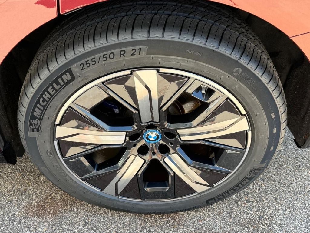 Certified 2024 BMW iX xDrive50 w/ Sport Package AWD/4WD image 7