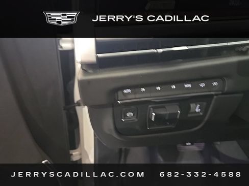 Used 2025 Cadillac Escalade ESV Sport Platinum w/ LPO, ONYX Package AWD/4WD image 11