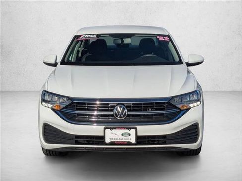 Used 2022 Volkswagen Jetta S image 2