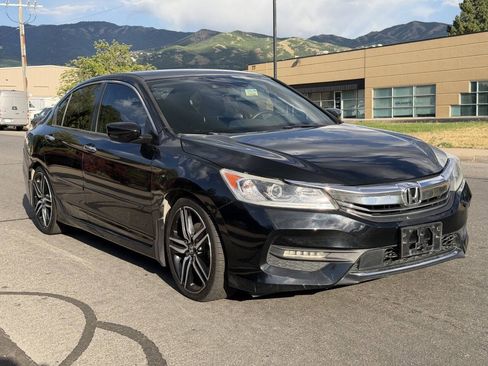 Used 2017 Honda Accord Sport image 6