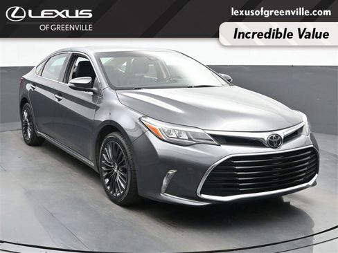 Used 2017 Toyota Avalon Touring image 2