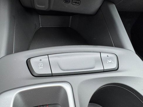 New 2026 Chevrolet Trax RS FWD image 36