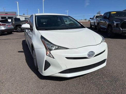 Used 2017 Toyota Prius Two w/ Carpet Mat Package FWD image 1