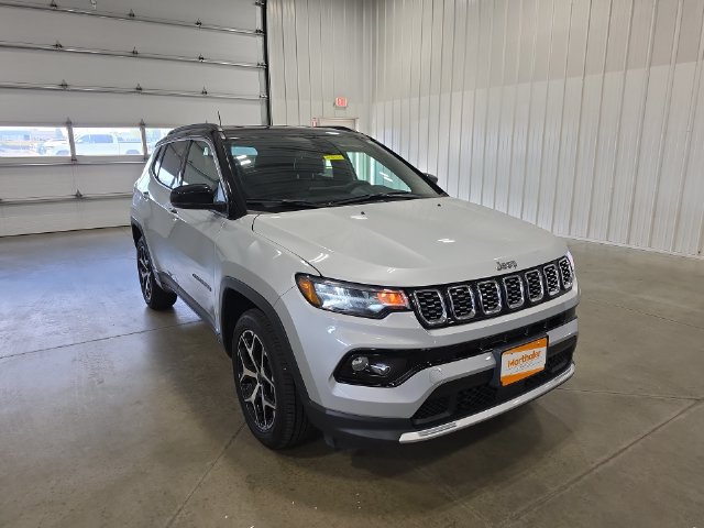 Used 2025 Jeep Compass Limited AWD/4WD image 2