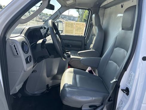 Used 2022 Ford E-350 and Econoline 350 Super Duty RWD image 27