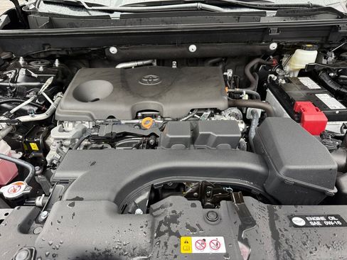 Used 2025 Toyota RAV4 XLE w/ Convenience Package image 20