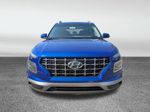 New 2025 Hyundai Venue SEL image 8