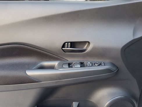 New 2025 Nissan Kicks Play S image 21