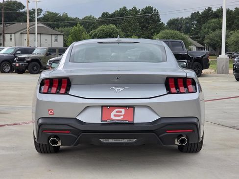 Used 2026 Ford Mustang Premium RWD image 7