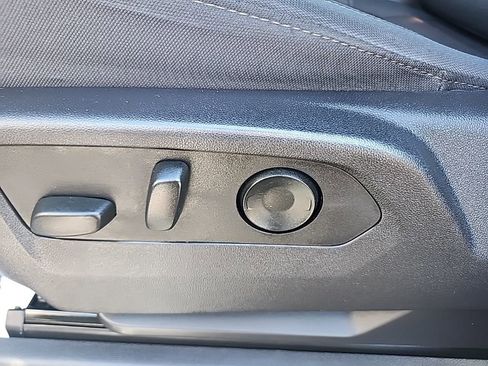 Used 2024 Chevrolet Silverado 1500 Custom image 27