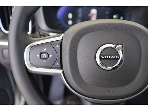 New 2025 Volvo XC60 B5 Core w/ Climate Package image 14