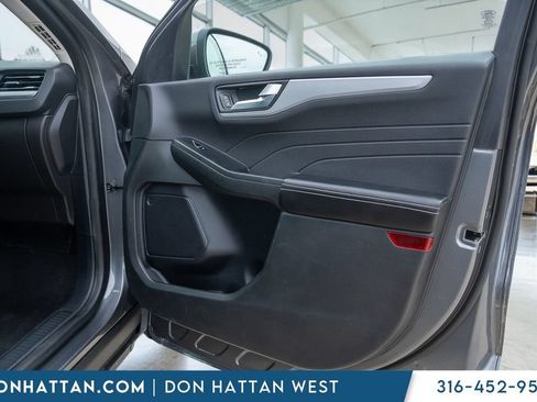 Used 2023 Ford Escape Platinum AWD/4WD image 28