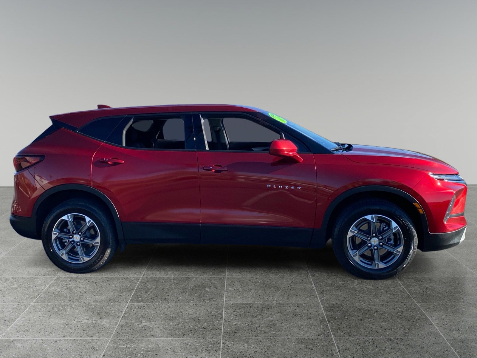 Used 2025 Chevrolet Blazer LT AWD/4WD image 6