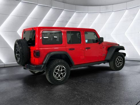 Used 2025 Jeep Wrangler Unlimited Rubicon image 4