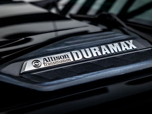 Used 2024 Chevrolet Silverado 2500 ZR2 w/ Technology Package image 16