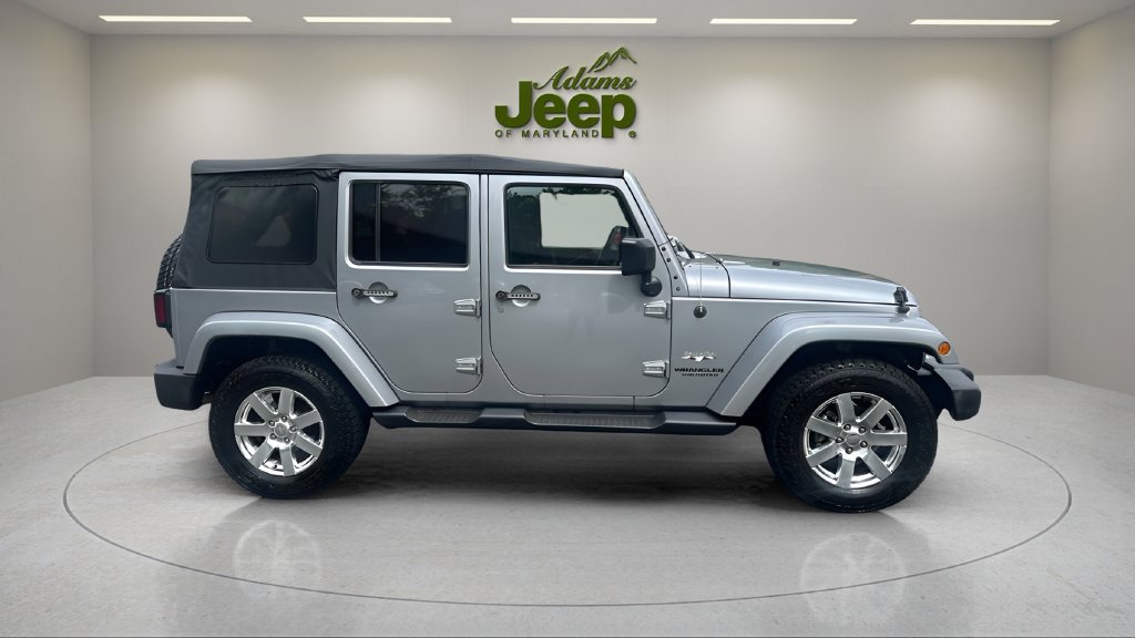 Used 2017 Jeep Wrangler Unlimited Sahara w/ Connectivity Group AWD/4WD image 4