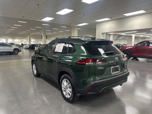 Certified 2026 Toyota Corolla Cross LE w/ Moonroof Package image 5