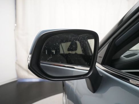 Used 2023 Toyota Highlander Limited AWD/4WD image 25