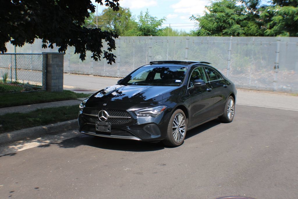 Used 2025 Mercedes-Benz CLA 250 image 2