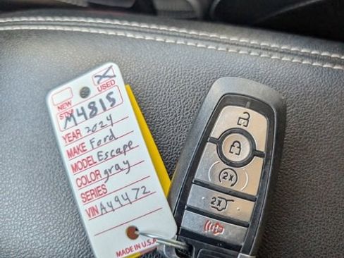 Used 2024 Ford Escape Platinum image 49