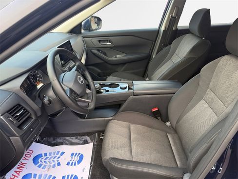 Used 2025 Nissan Rogue SV image 12