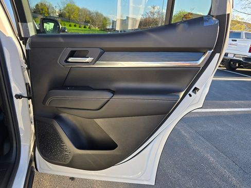 New 2026 GMC Terrain Elevation w/ Elevation Premium Package AWD/4WD image 32