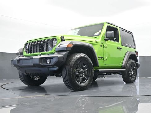 Used 2025 Jeep Wrangler Sport image 45