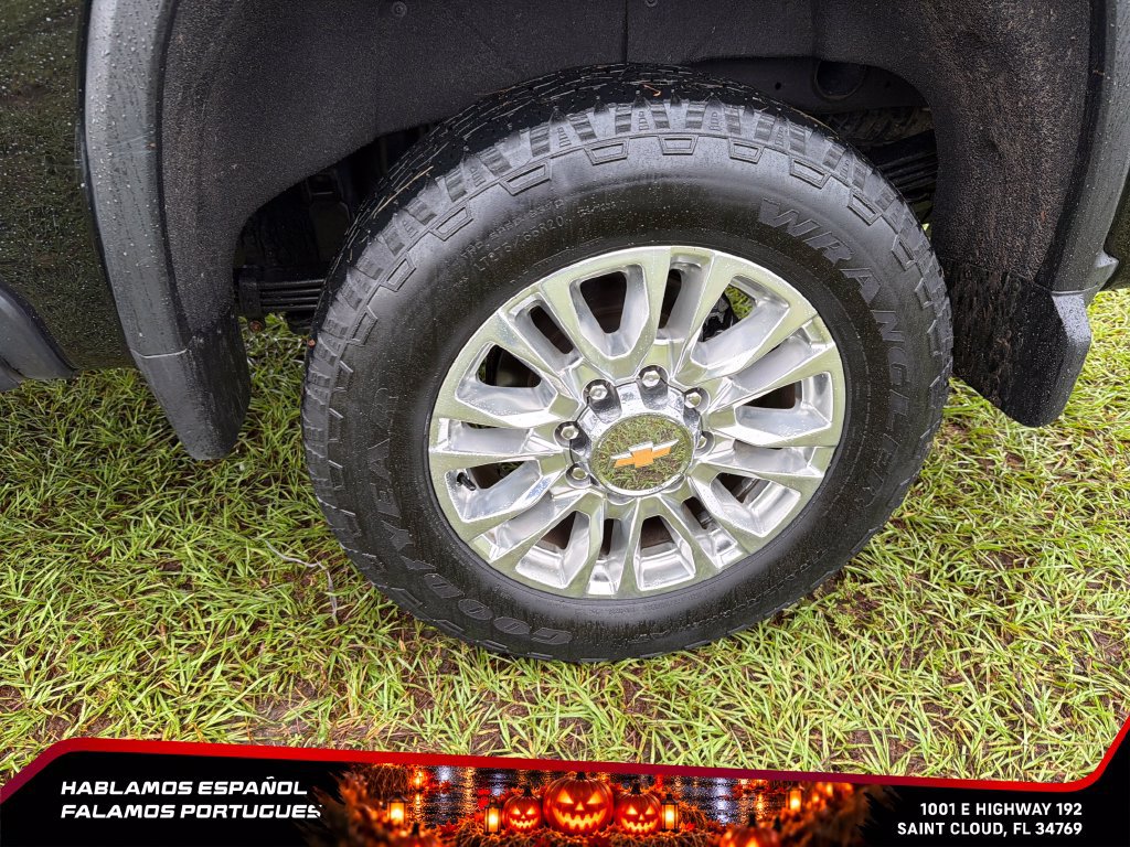 Used 2023 Chevrolet Silverado 2500 High Country w/ Z71 Off-Road Package AWD/4WD image 11