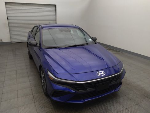 Used 2025 Hyundai Elantra Sport FWD image 14