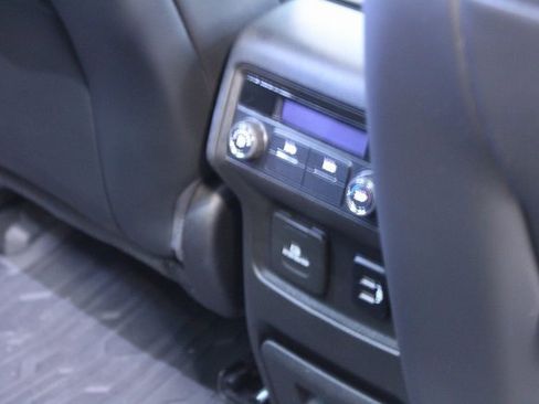 Used 2018 GMC Acadia SLT image 10