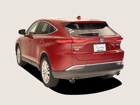 Used 2023 Toyota Venza Limited AWD/4WD image 8