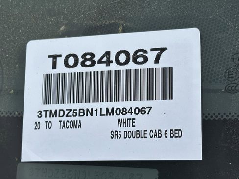 Used 2020 Toyota Tacoma SR5 image 15