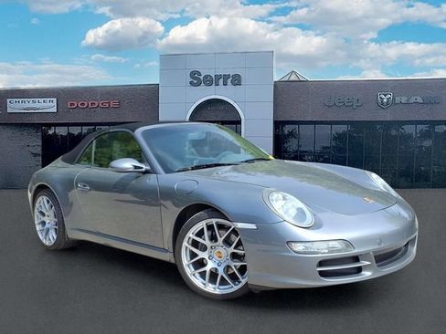 Used 2005 Porsche 911 Carrera RWD image 1