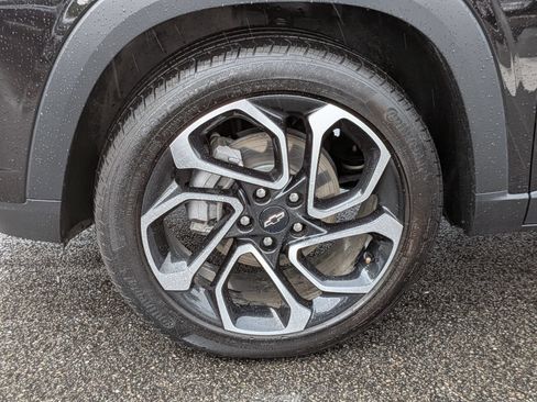 Used 2025 Chevrolet Trax RS w/ Driver Confidence Package FWD image 10