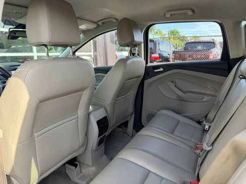 Used 2015 Ford Escape Titanium FWD image 16