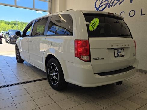 Used 2017 Dodge Grand Caravan GT FWD image 12