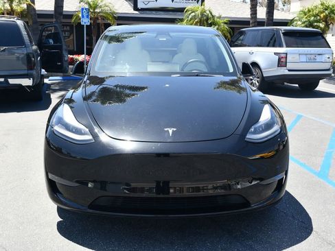 Used 2022 Tesla Model Y Performance AWD/4WD image 2