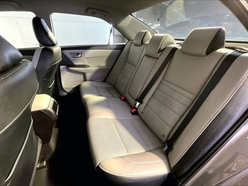 Used 2016 Toyota Camry SE image 20