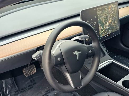 Used 2023 Tesla Model 3 Standard Range image 16