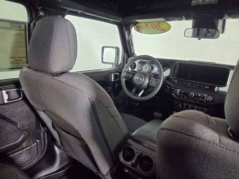 Used 2024 Jeep Wrangler Unlimited Sport AWD/4WD image 30
