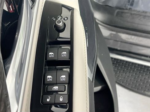 Used 2022 Jeep Wagoneer Series III image 18