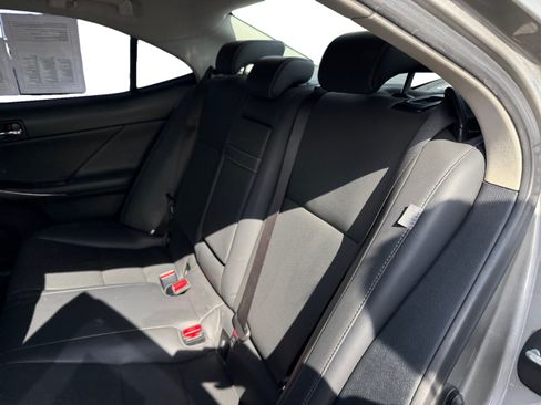 Used 2014 Lexus IS 250 RWD image 16