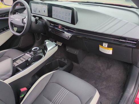 New 2024 Kia EV6 GT-Line RWD image 28