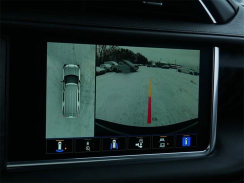 Used 2023 GMC Yukon XL Denali image 27