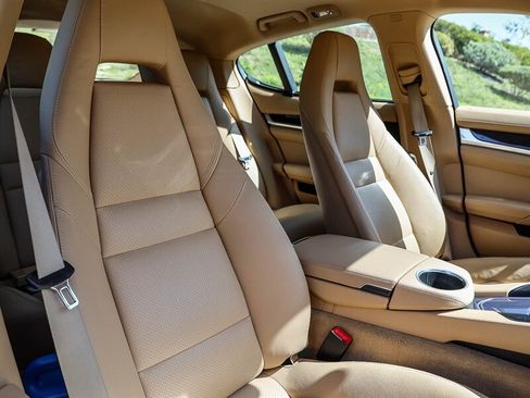 Used 2012 Porsche Panamera image 19