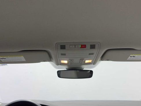 Used 2023 Volkswagen Jetta SE FWD image 18