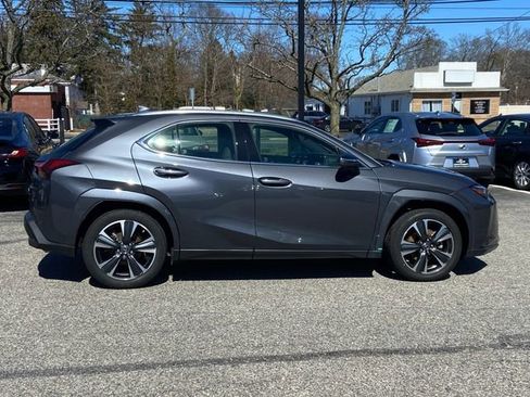 Used 2023 Lexus UX 250h 250h Premium image 4