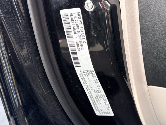 Used 2024 Chrysler Pacifica Touring-L FWD image 24