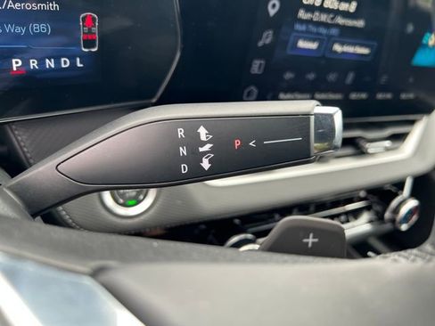 Certified 2025 Chevrolet Equinox LT w/ Safety and Technology Package AWD/4WD image 35