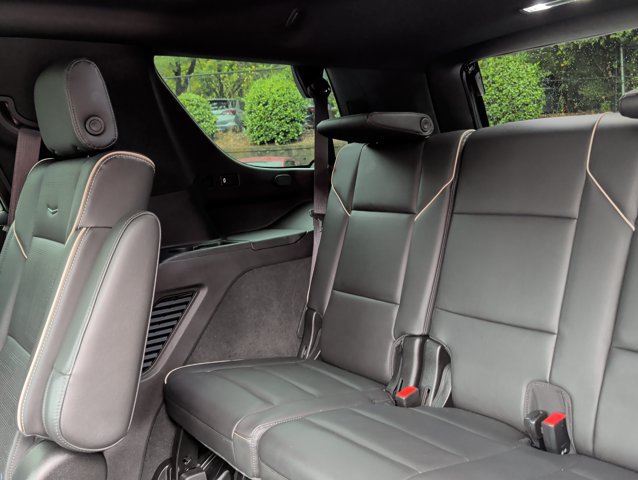 Used 2021 Cadillac Escalade Premium Luxury w/ Performance Package AWD/4WD image 22